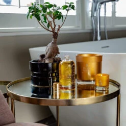 Molton Brown Bougie 3 Mèches - Bois De Oud -COMPTOIR DE L'HOMME Boutique bougie 3 meches bois de oud 105736 7 1140x1140