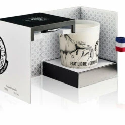 Les Fleurs Du Déchet - I Am Trash - Bougie Parfumée -COMPTOIR DE L'HOMME Boutique etat libre dorange les fleurs du dechet i am trash bougie parfumee 3308644 13 1140x1140